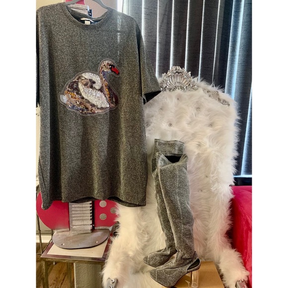 Glimmer T-shirt Dress & Boots Combo - Picture 1 of 5